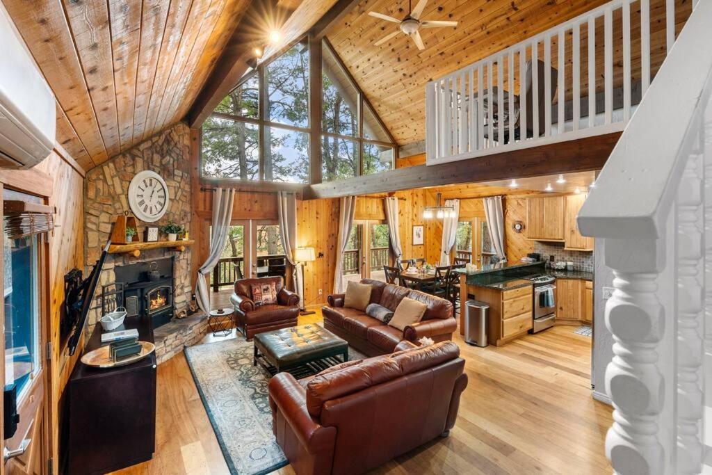 Luxury Cabin Oasis Getaway Heart Of Munds Park ภายนอก รูปภาพ